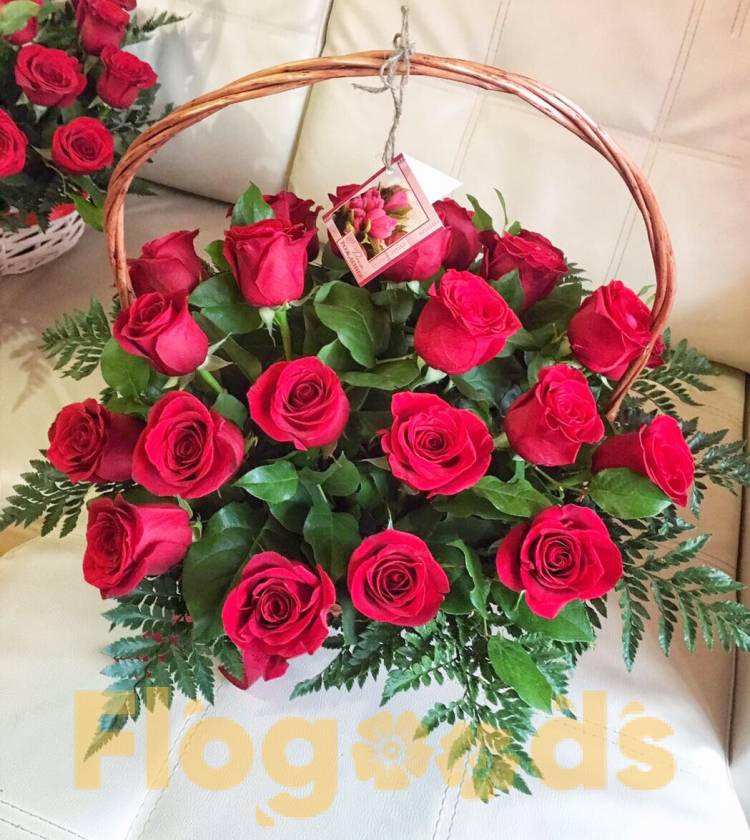 Корзина «Донна роза» за 12 370 руб.